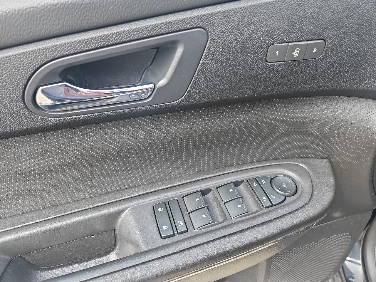 GMC Acadia AWD 4dr Denali 2012