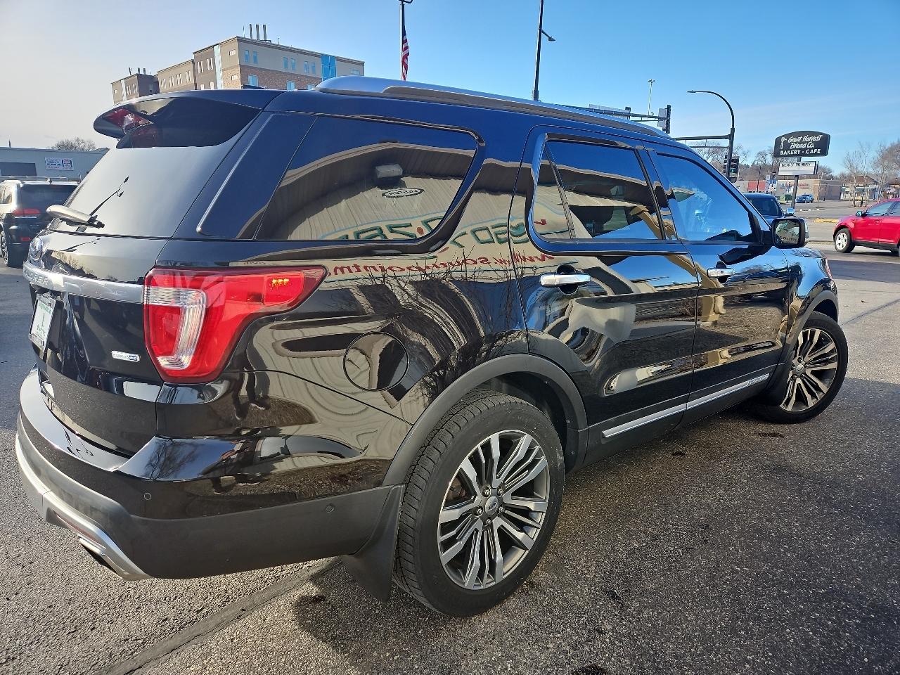 Ford Explorer 4WD 4dr Platinum 2016