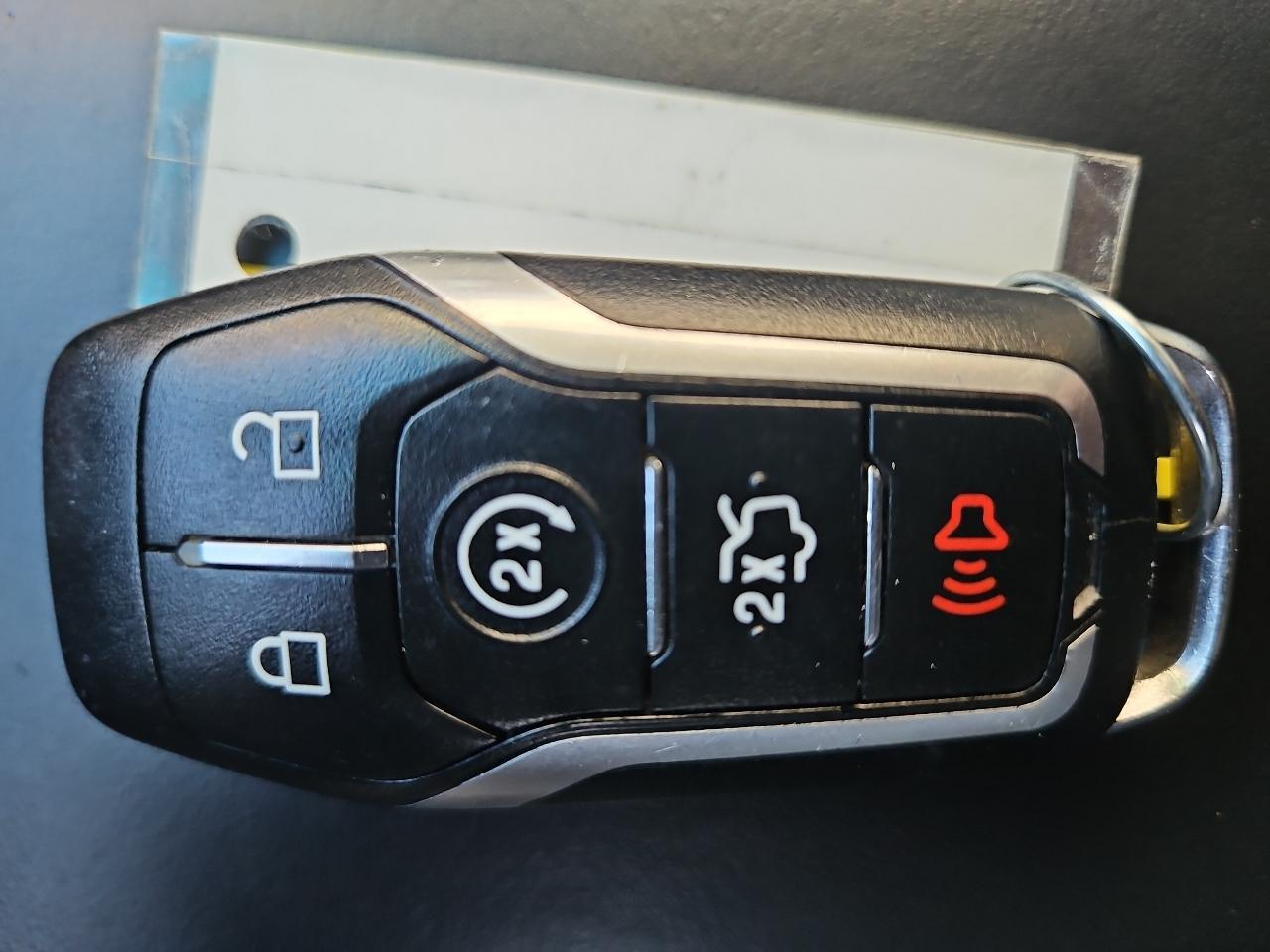 Ford Explorer 4WD 4dr Platinum 2016