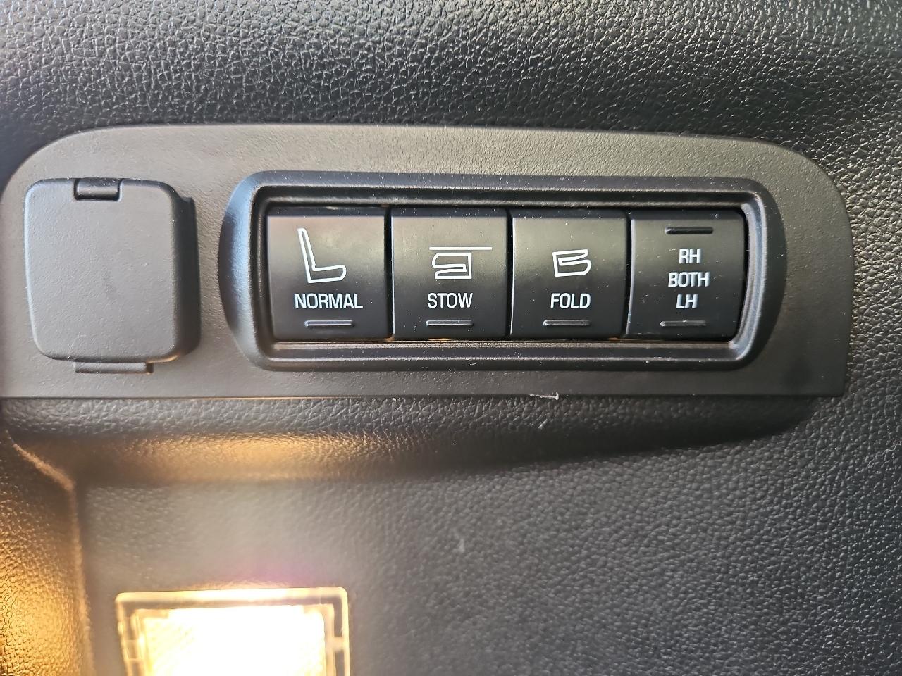 Ford Explorer 4WD 4dr Platinum 2016