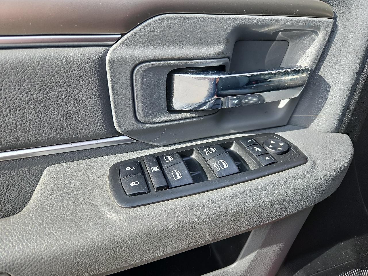 RAM 1500 Big Horn 4x4 Quad Cab 6'4" Box 2018