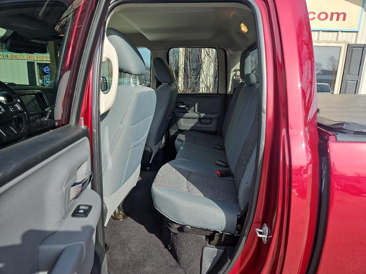 RAM 1500 Big Horn 4x4 Quad Cab 6'4" Box 2018