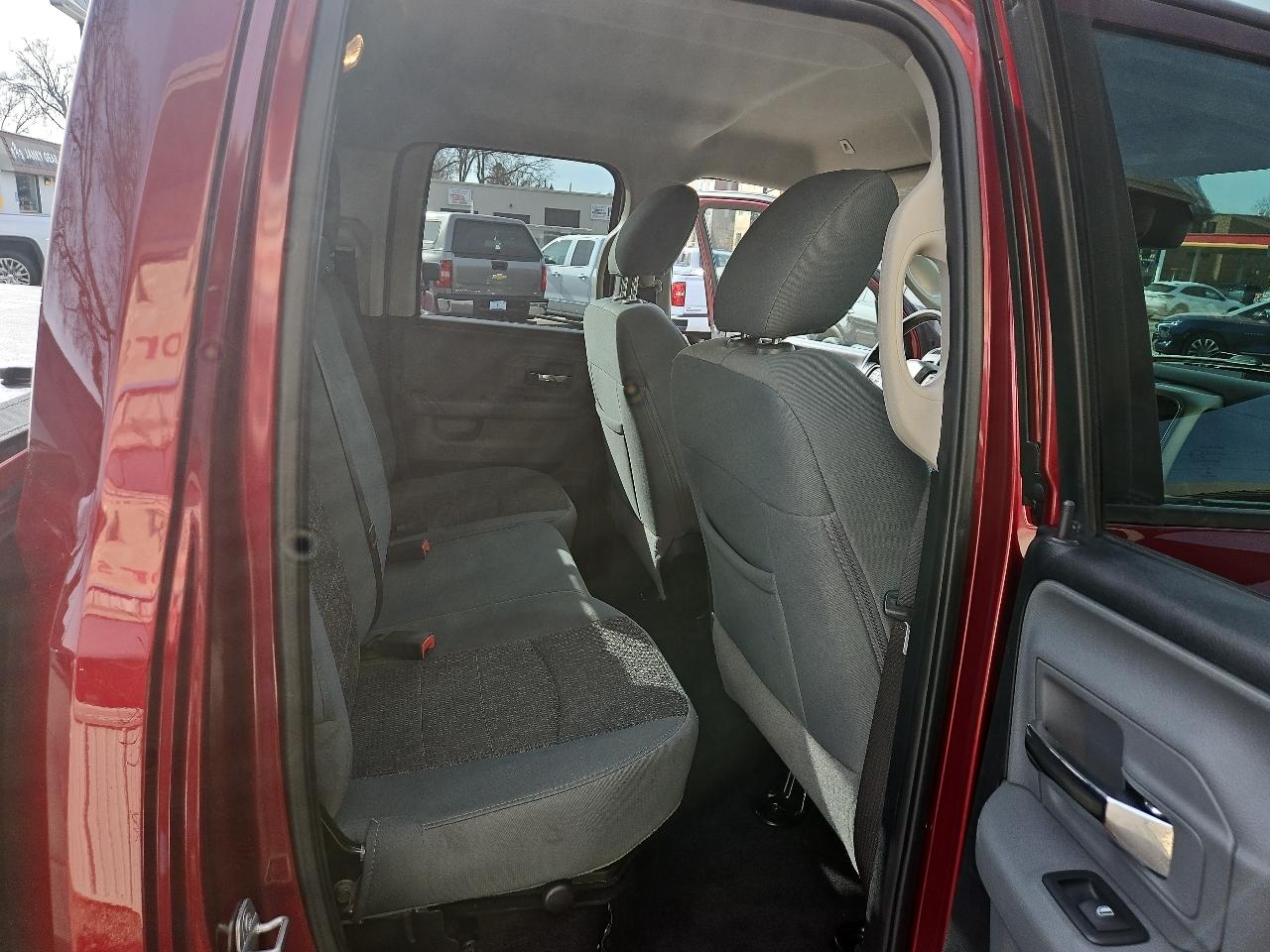 RAM 1500 Big Horn 4x4 Quad Cab 6'4" Box 2018