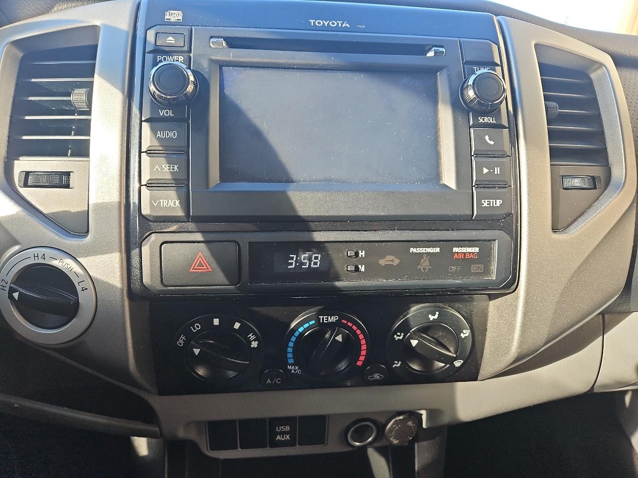 Toyota Tacoma 4WD Double Cab V6 MT (Natl) 2013