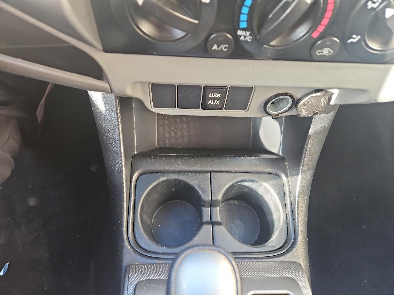 Toyota Tacoma 4WD Double Cab V6 MT (Natl) 2013