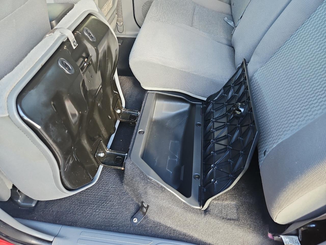 Toyota Tacoma 4WD Double Cab V6 MT (Natl) 2013