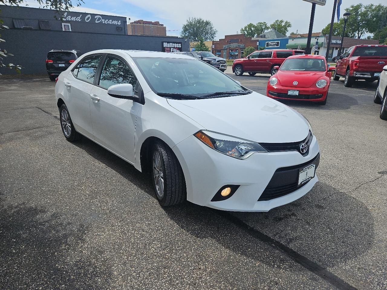 Toyota Corolla 4dr Sdn CVT LE Premium (Natl) 2014