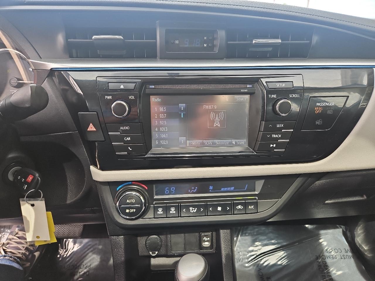 Toyota Corolla 4dr Sdn CVT LE Premium (Natl) 2014