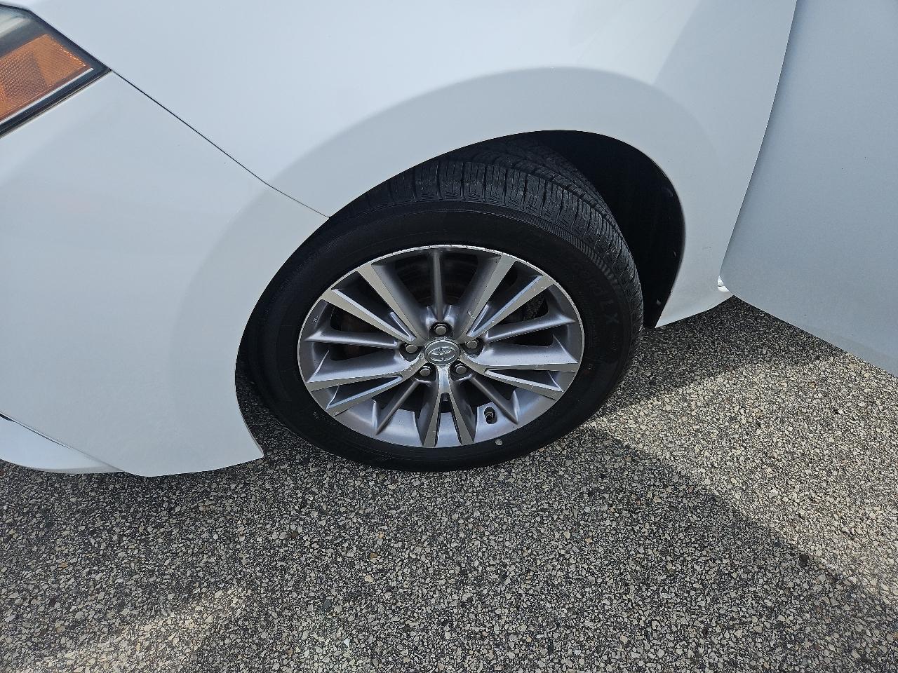 Toyota Corolla 4dr Sdn CVT LE Premium (Natl) 2014