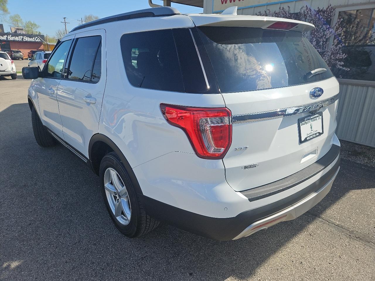 Ford Explorer 4WD 4dr XLT 2016