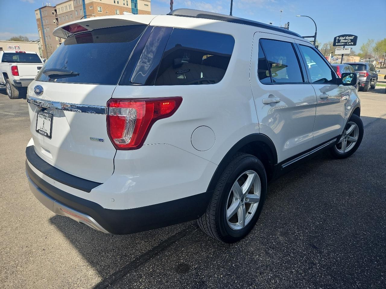 Ford Explorer 4WD 4dr XLT 2016