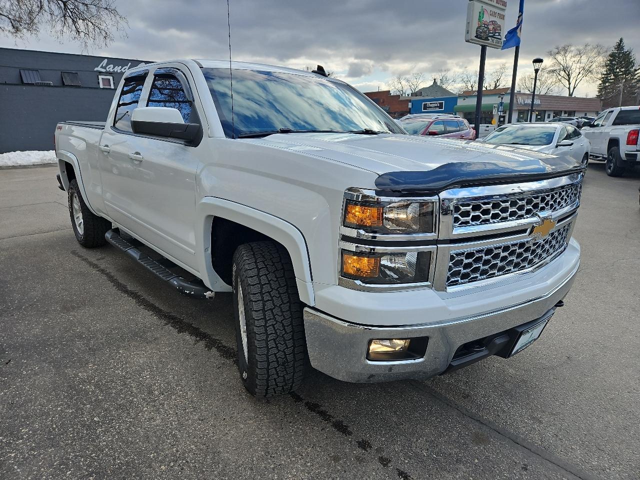 Chevrolet Silverado 1500 4WD Double Cab 143.5" LT w/1LT 2015