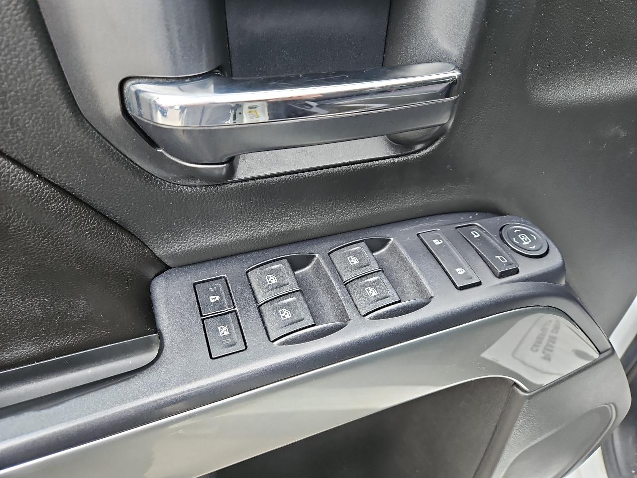 Chevrolet Silverado 1500 4WD Double Cab 143.5" LT w/1LT 2015