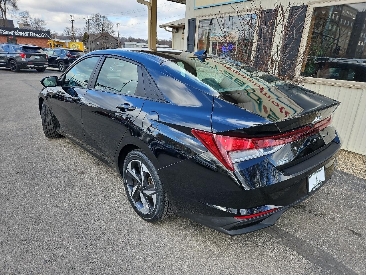 Hyundai Elantra SEL IVT 2023