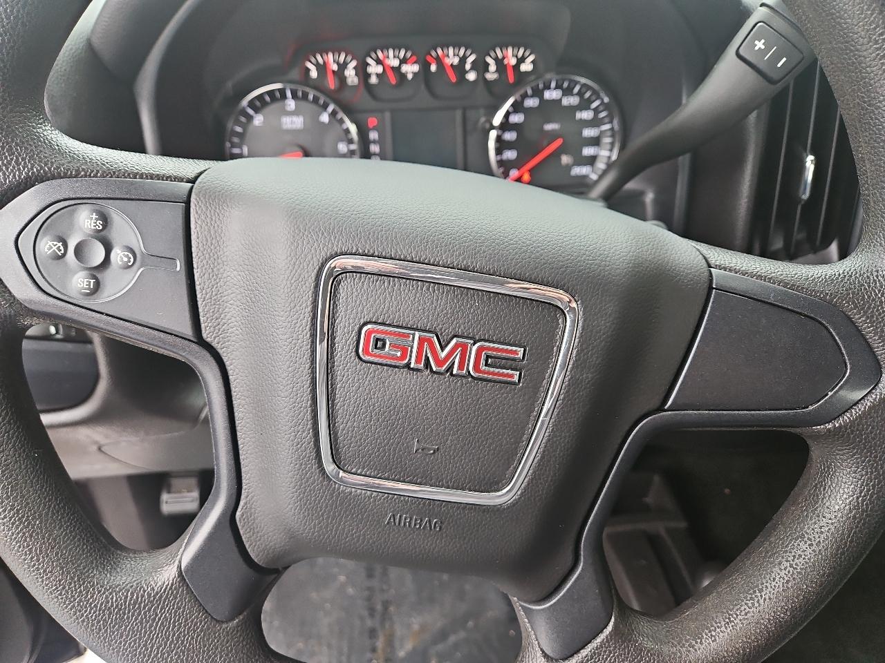 GMC Sierra 1500 4WD Crew Cab 143.5" 2016