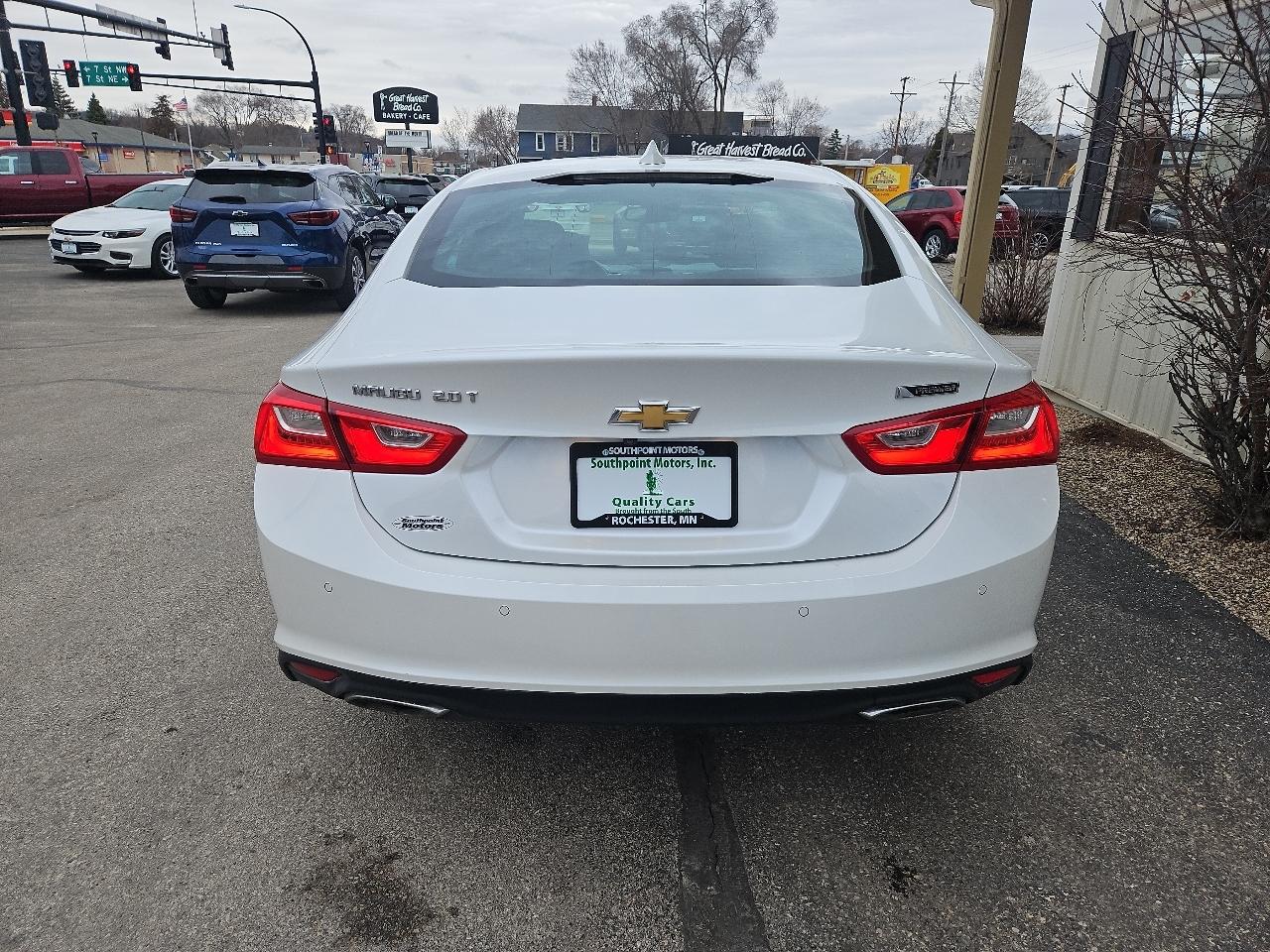 Chevrolet Malibu 4dr Sdn Premier w/2LZ 2017