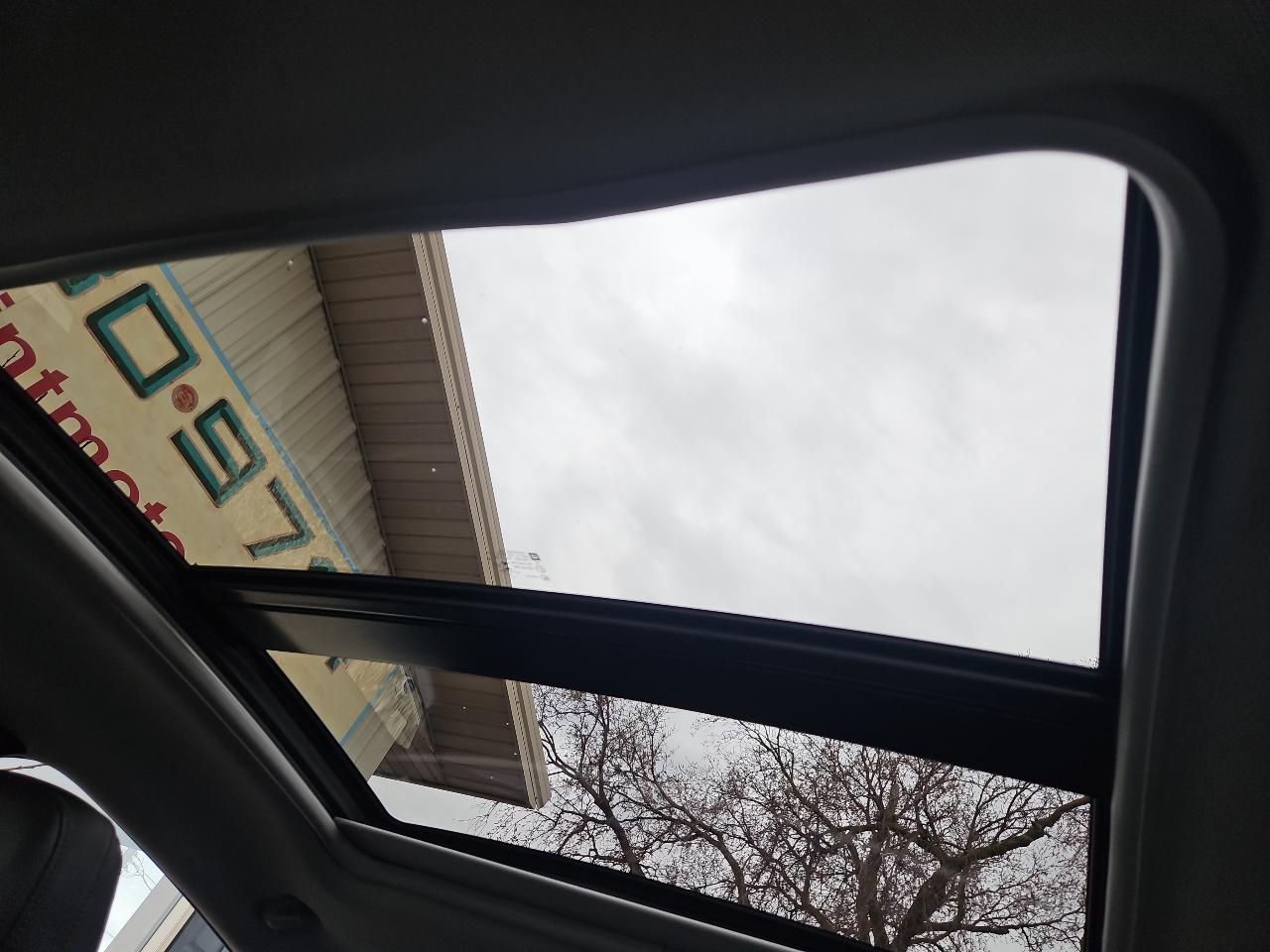 Chevrolet Malibu 4dr Sdn Premier w/2LZ 2017