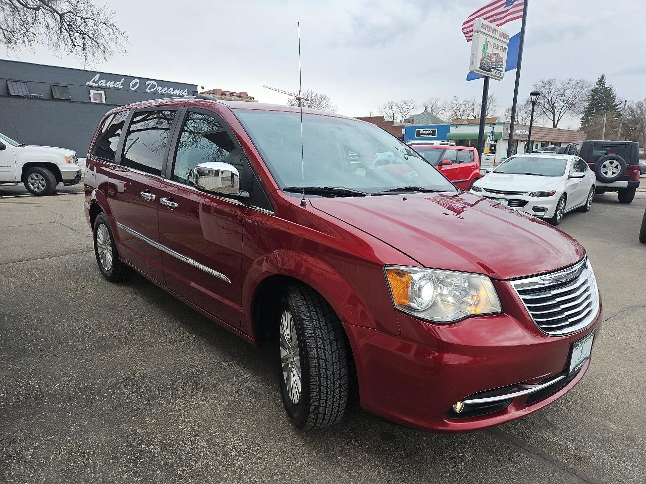 Chrysler Town & Country 4dr Wgn Limited 2012