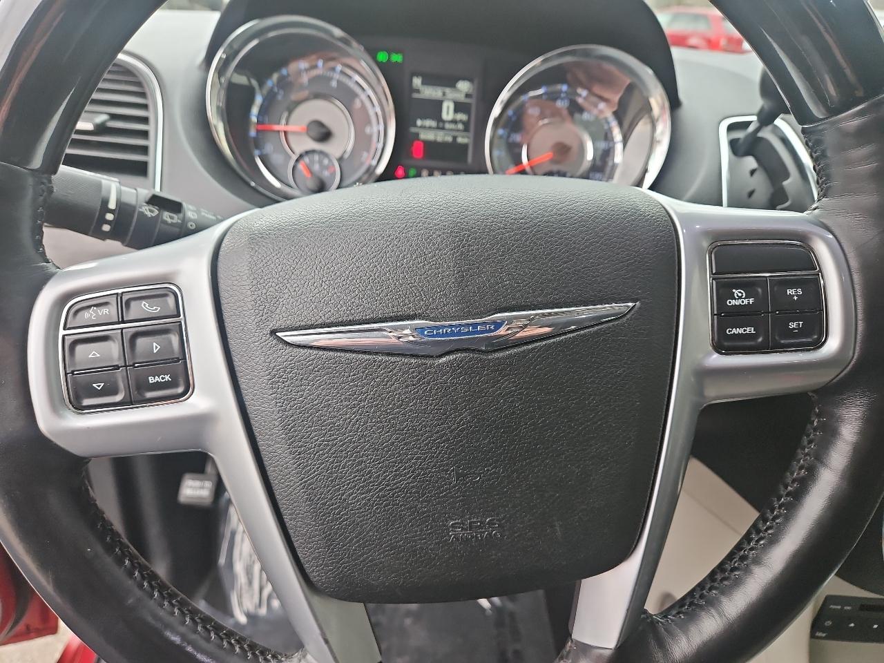 Chrysler Town & Country 4dr Wgn Limited 2012