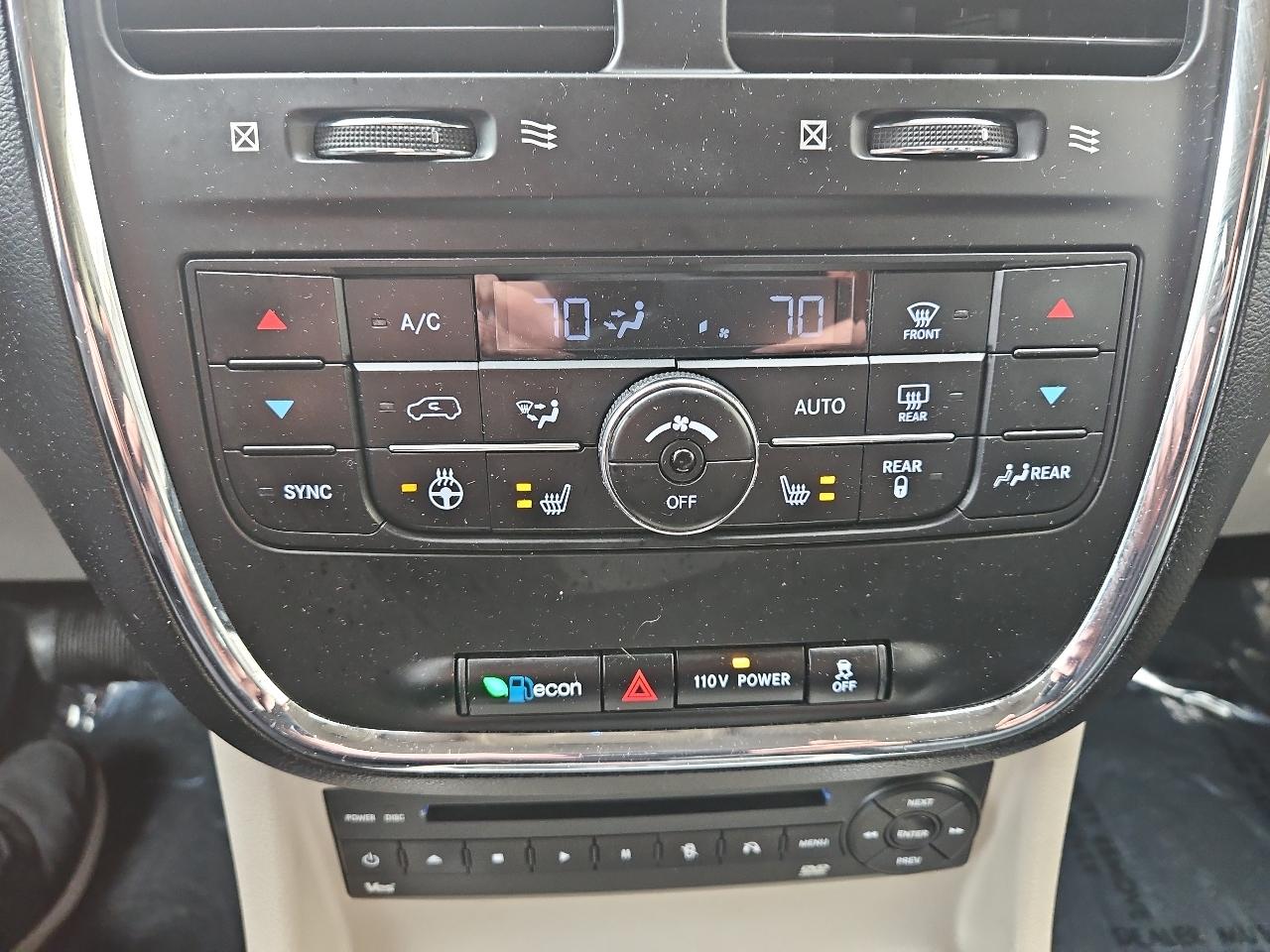 Chrysler Town & Country 4dr Wgn Limited 2012