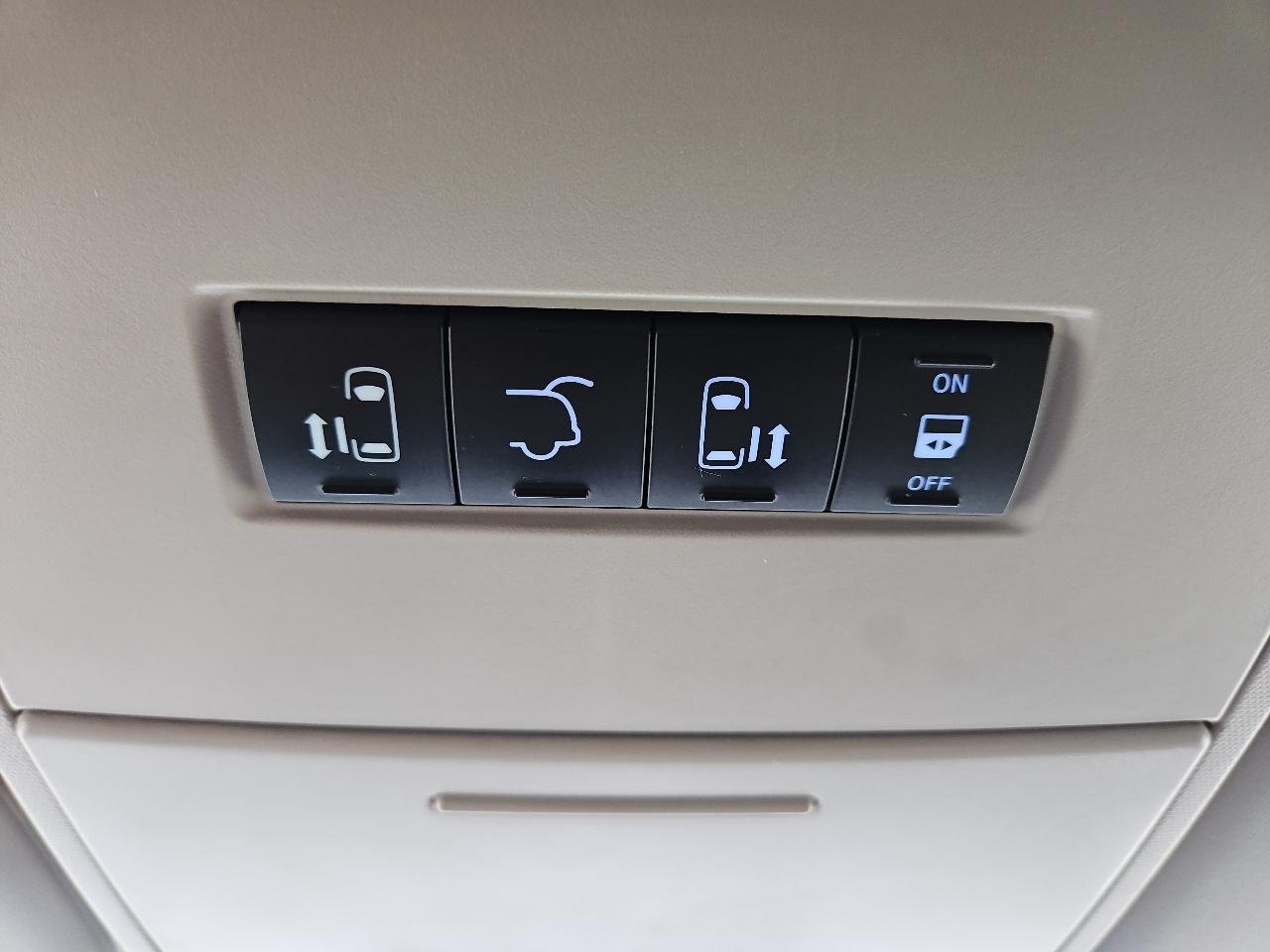 Chrysler Town & Country 4dr Wgn Limited 2012