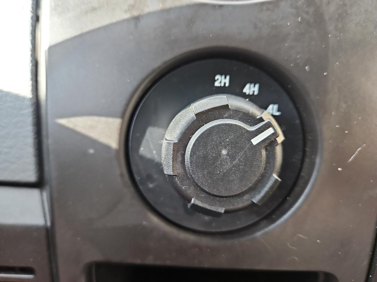 Ford F-150 4WD SuperCrew 145" King Ranch 2013