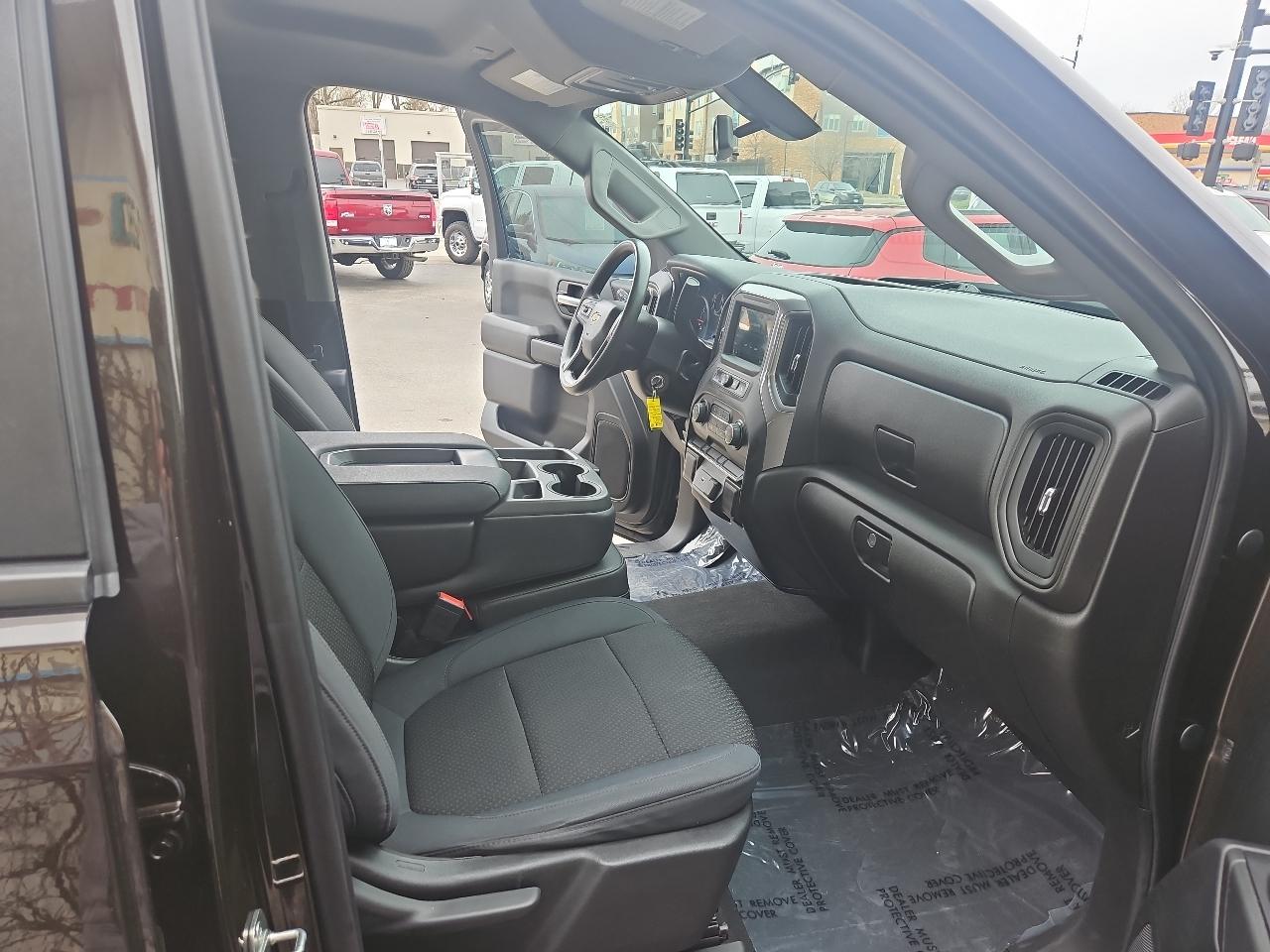 Chevrolet Silverado 1500 4WD Crew Cab 147" Custom Trail Boss 2019