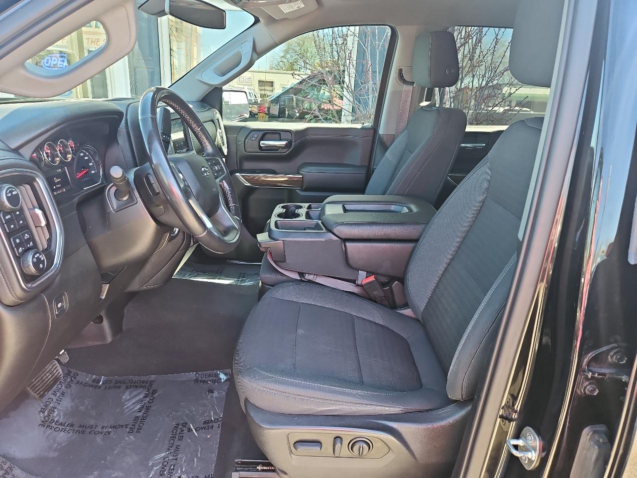 Chevrolet Silverado 1500 4WD Crew Cab 147" RST 2021