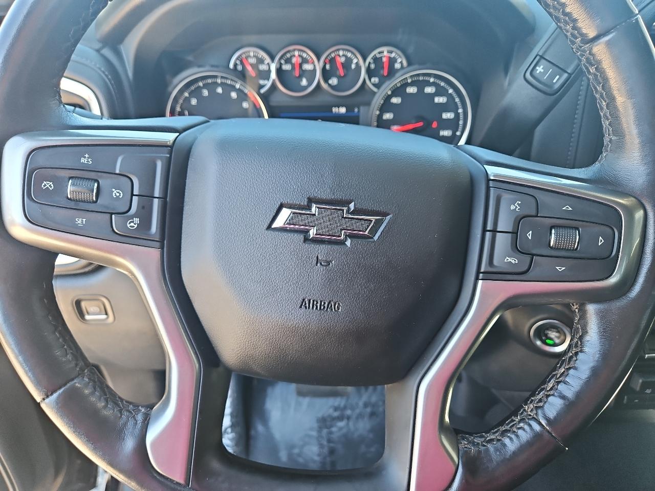 Chevrolet Silverado 1500 4WD Crew Cab 147" RST 2021