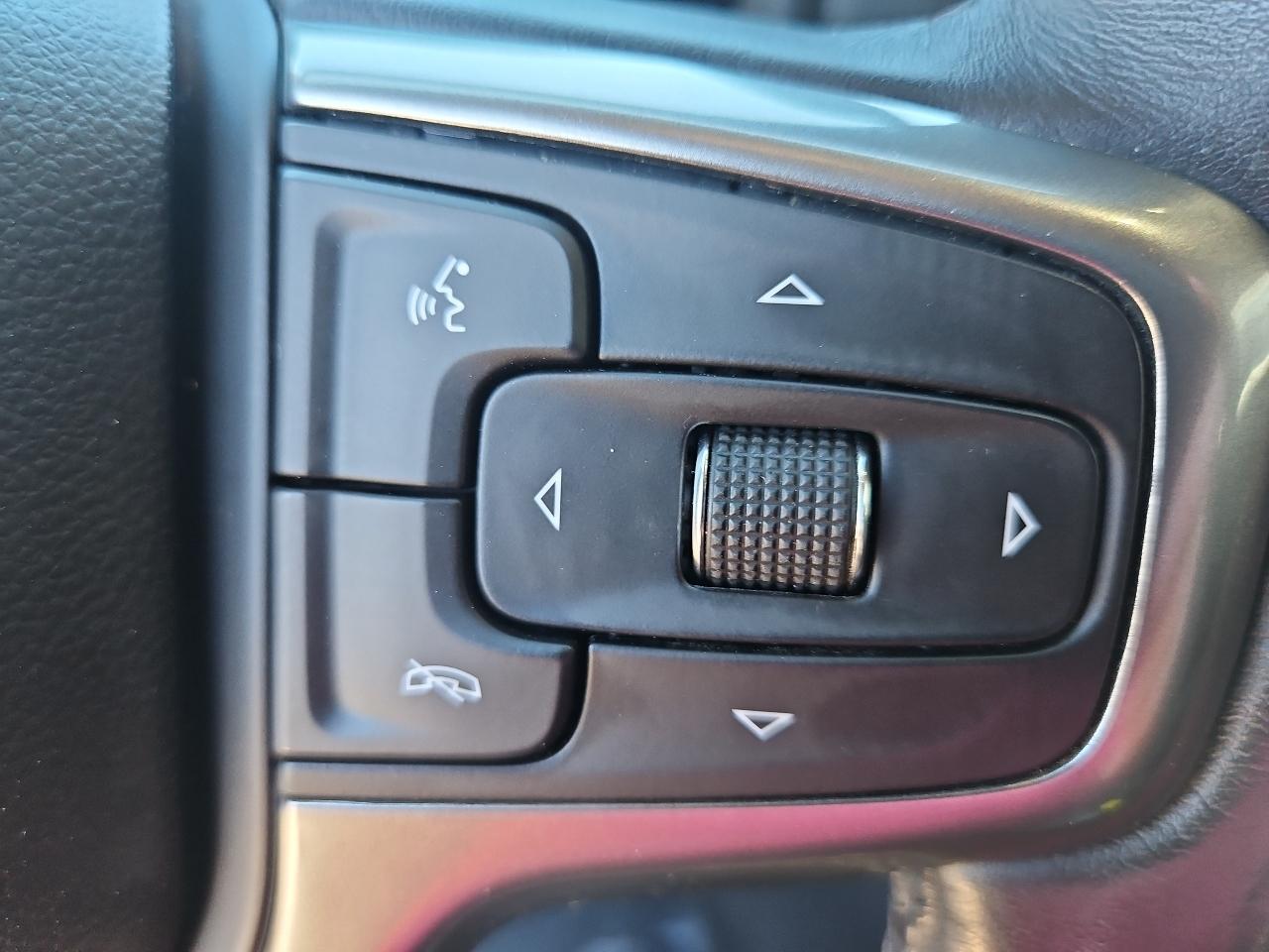 Chevrolet Silverado 1500 4WD Crew Cab 147" RST 2021