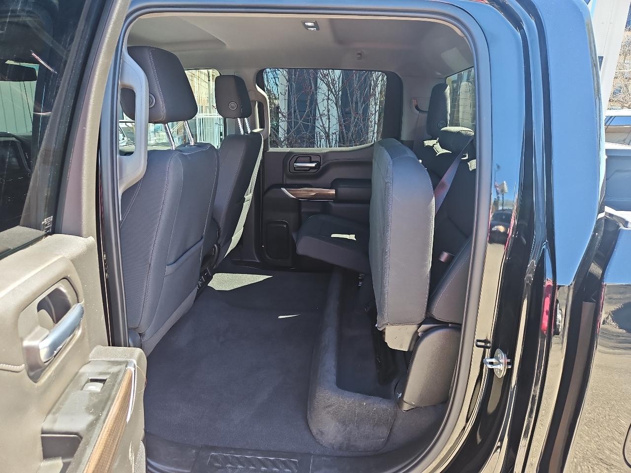 Chevrolet Silverado 1500 4WD Crew Cab 147" RST 2021