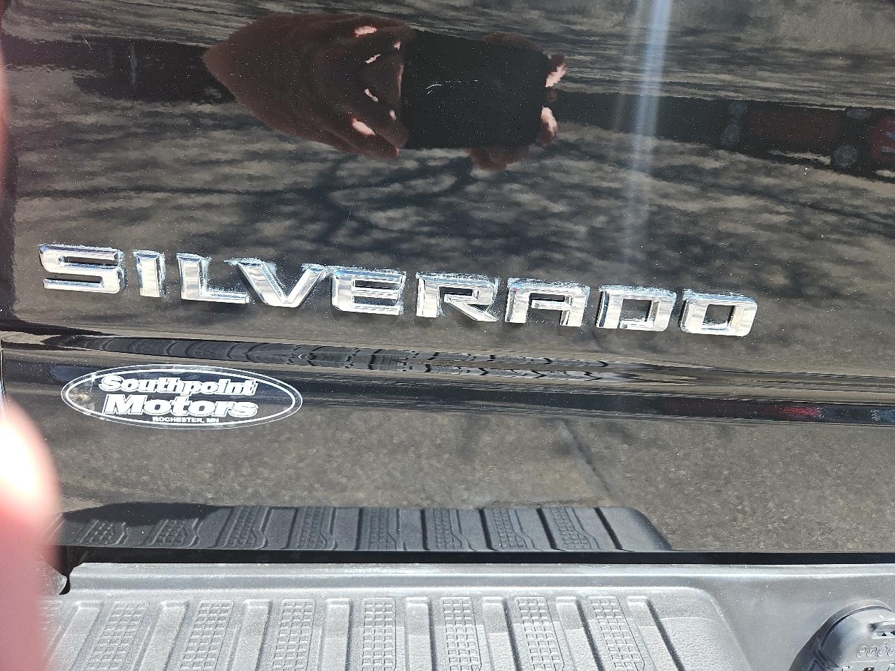 Chevrolet Silverado 1500 4WD Crew Cab 147" RST 2021