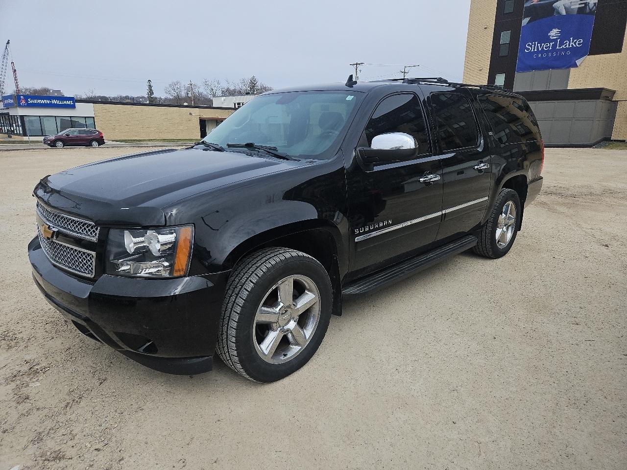 Chevrolet Suburban 4WD 4dr LTZ 2014