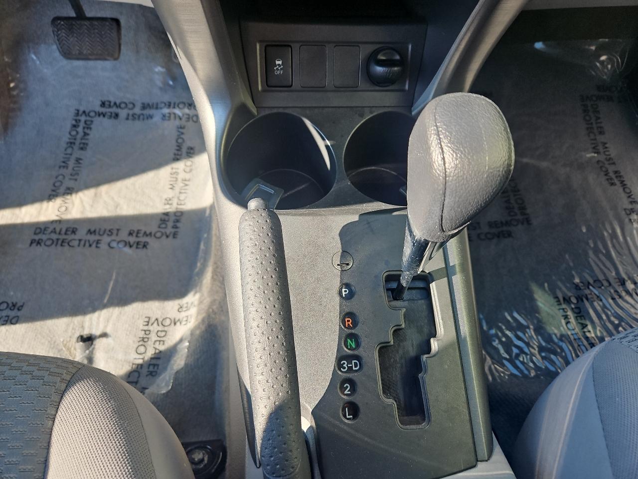 Toyota RAV4 4WD 4dr I4 (Natl) 2012