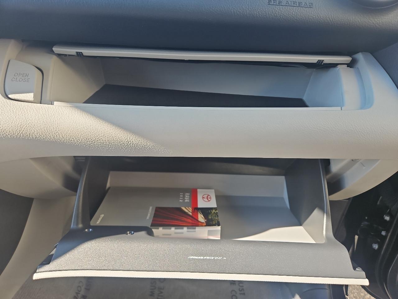 Toyota RAV4 4WD 4dr I4 (Natl) 2012