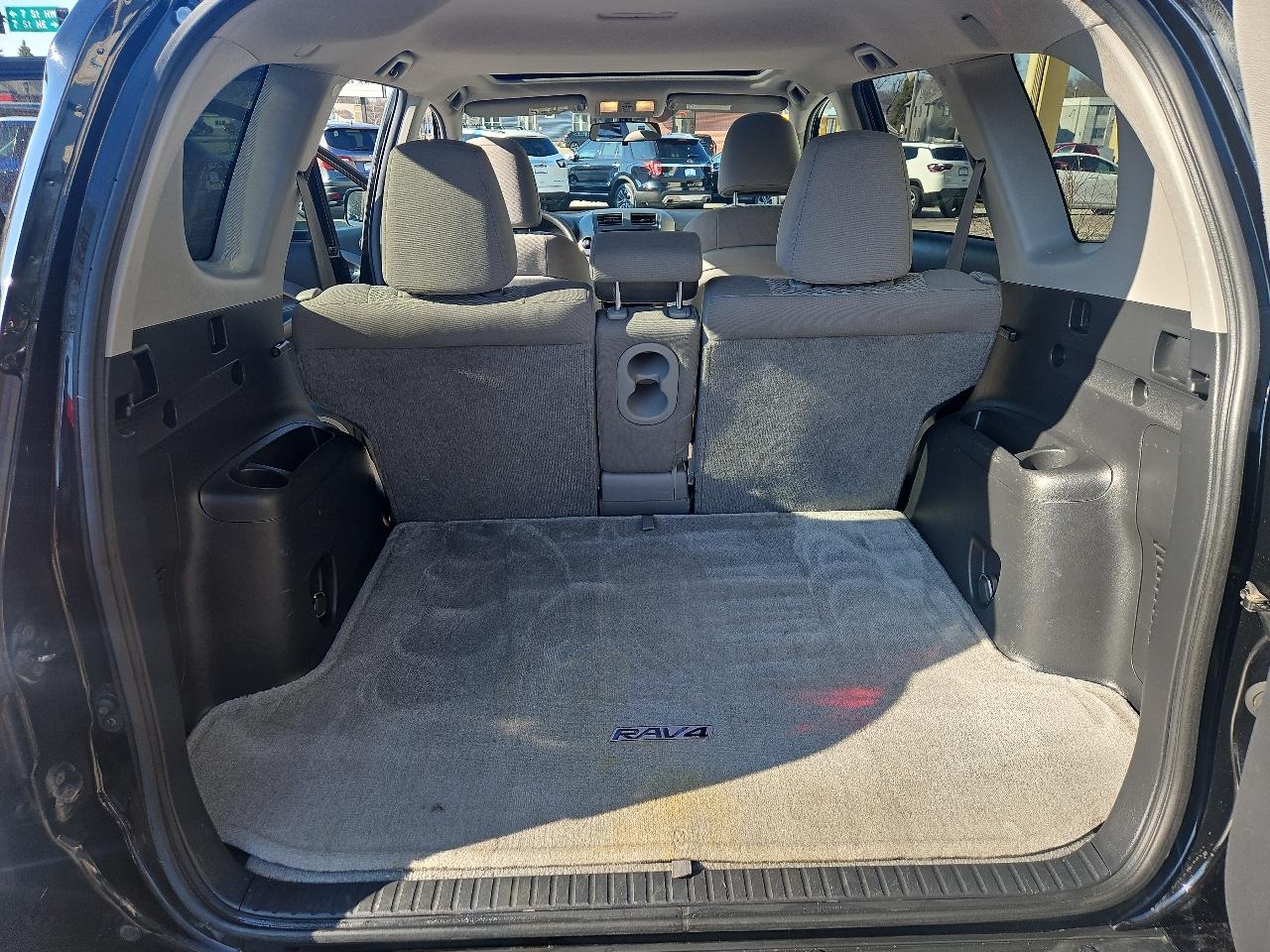 Toyota RAV4 4WD 4dr I4 (Natl) 2012