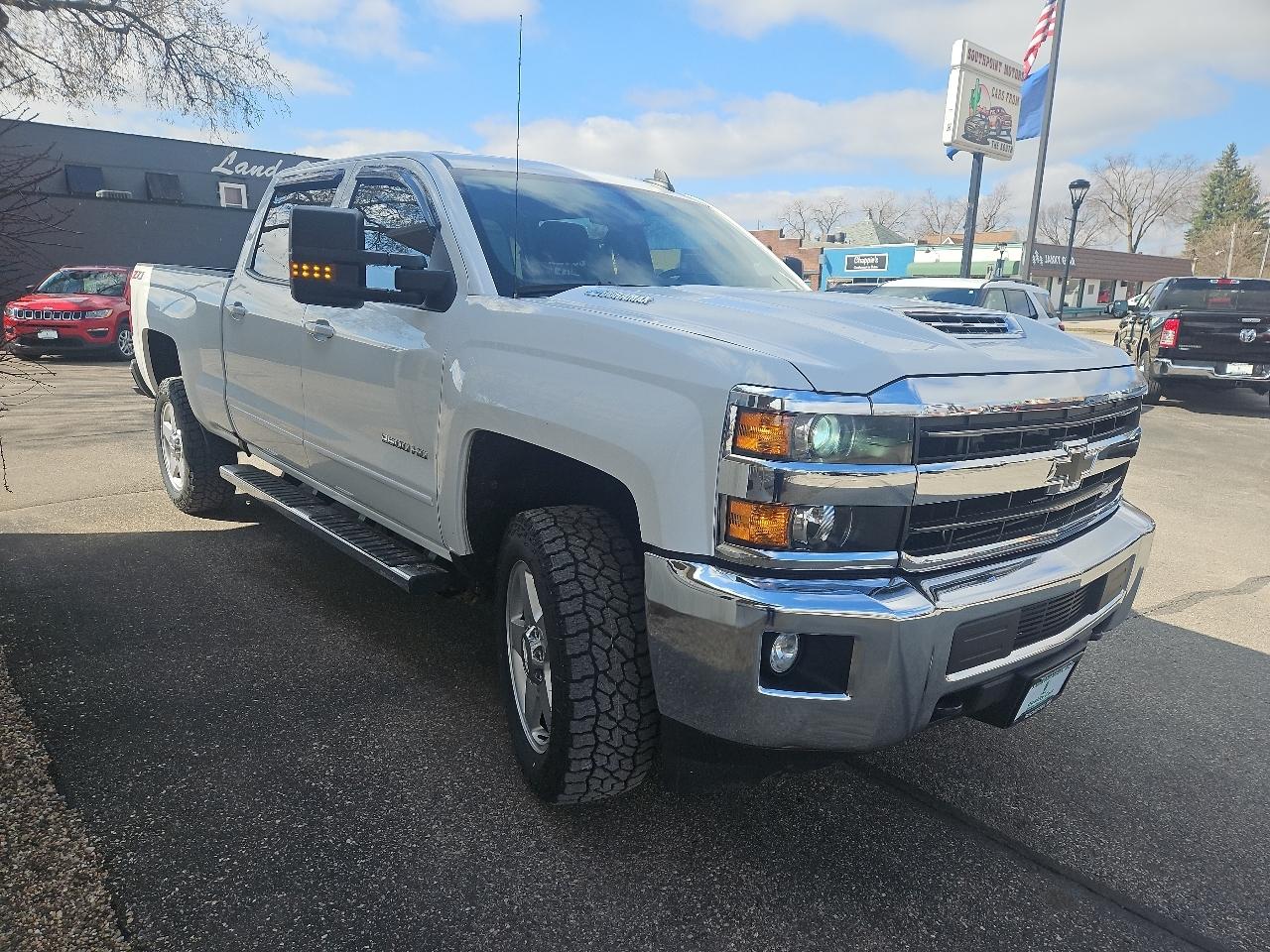 Chevrolet Silverado 2500HD 4WD Crew Cab 153.7" LT 2018