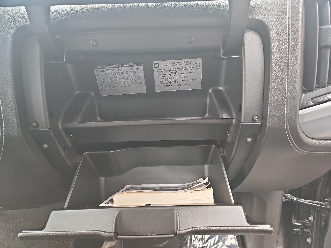 GMC Sierra 1500 4WD Crew Cab 143.5" SLE 2014