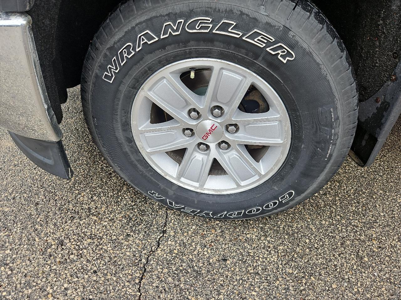 GMC Sierra 1500 4WD Crew Cab 143.5" SLE 2014