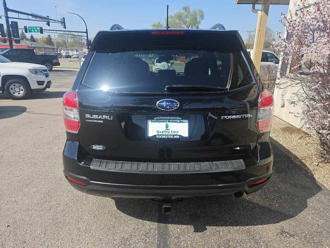 Subaru Forester 4dr CVT 2.5i Touring PZEV 2015