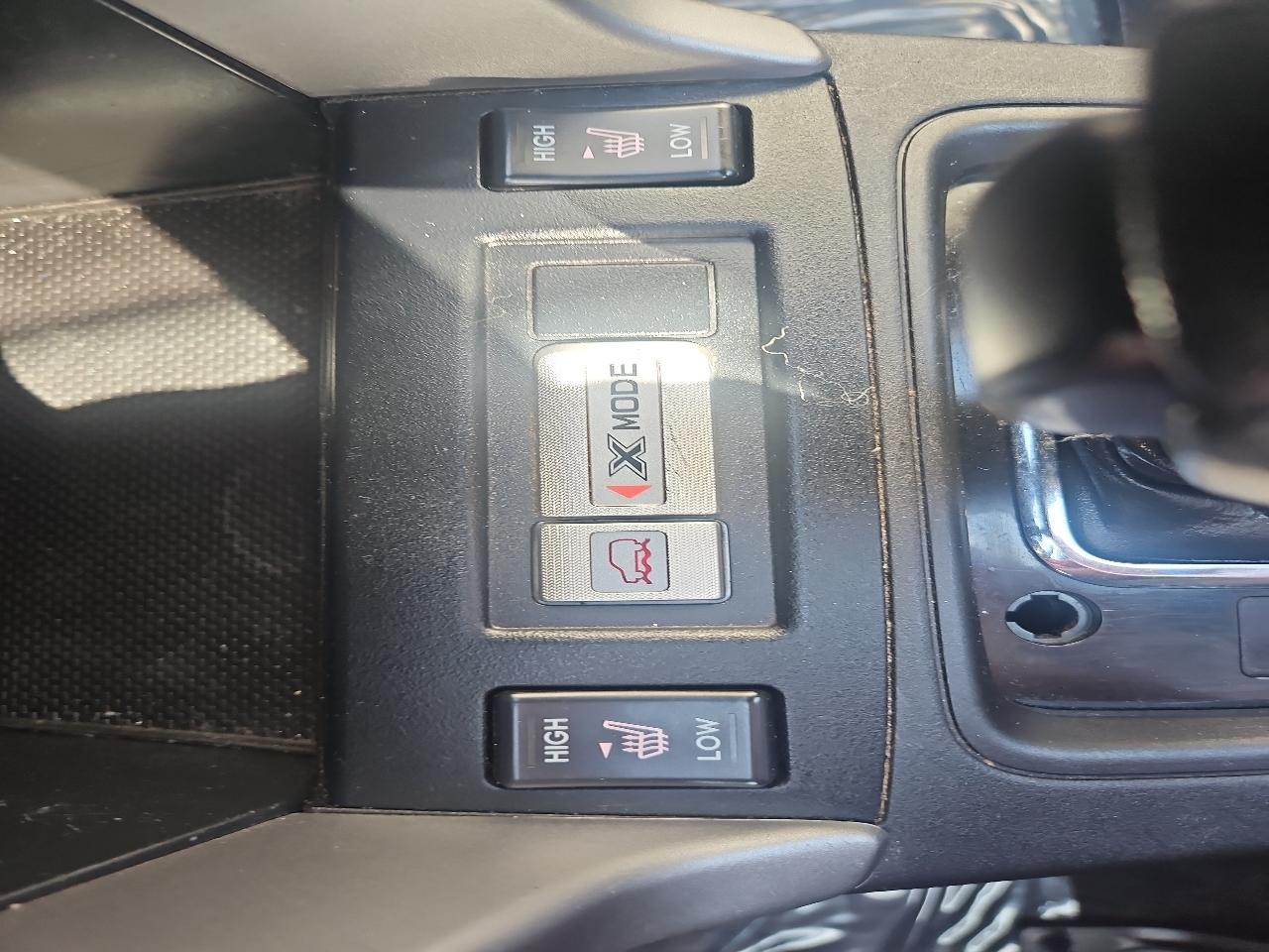 Subaru Forester 4dr CVT 2.5i Touring PZEV 2015