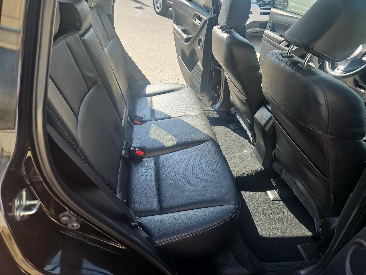 Subaru Forester 4dr CVT 2.5i Touring PZEV 2015