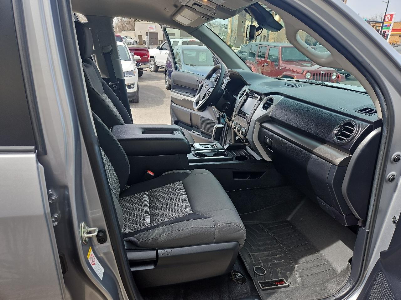 Toyota Tundra 4WD SR5 Double Cab 6.5' Bed 5.7L FFV (Natl) 2019