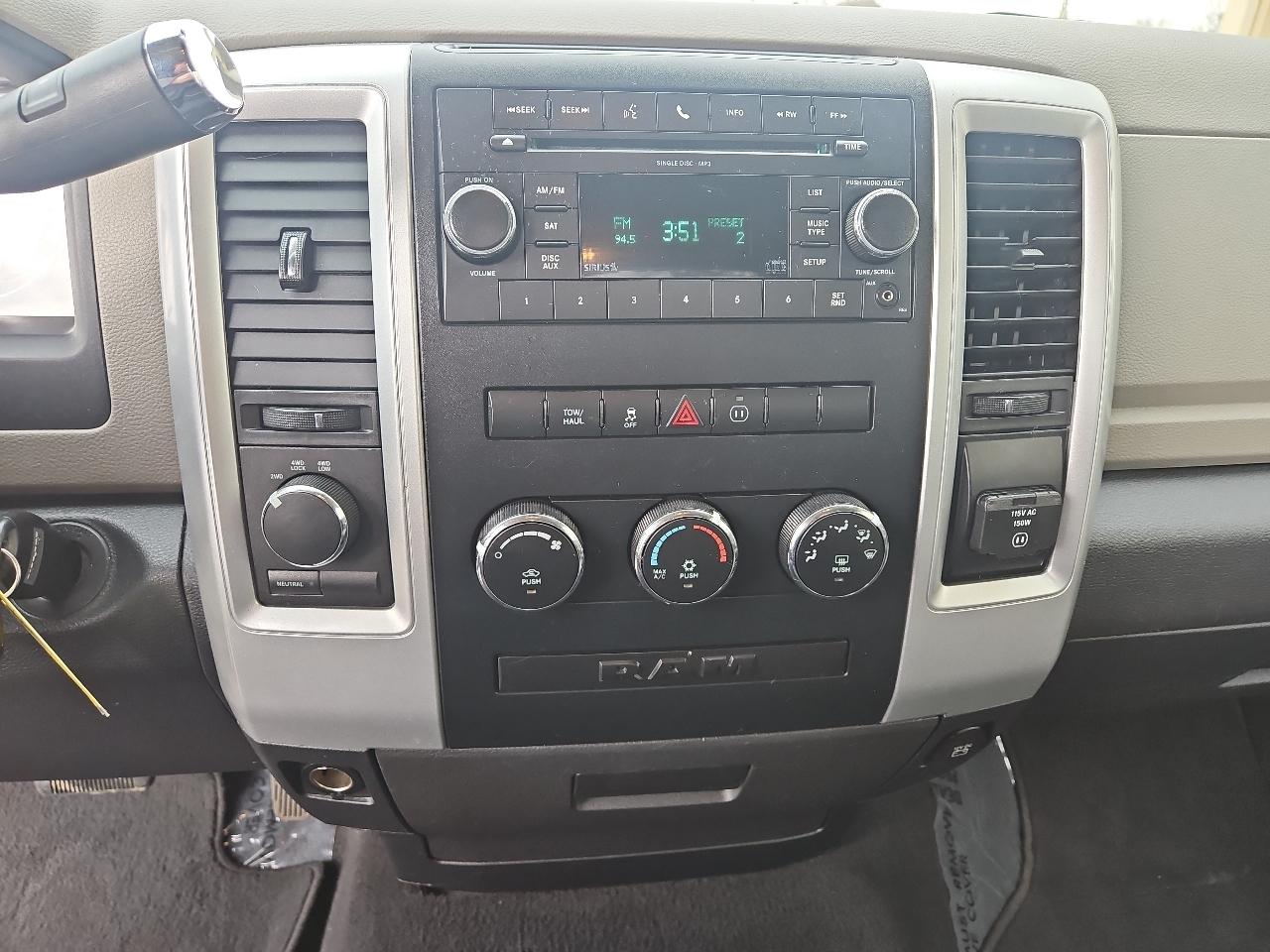 RAM 1500 4WD Reg Cab 120.5" SLT 2011