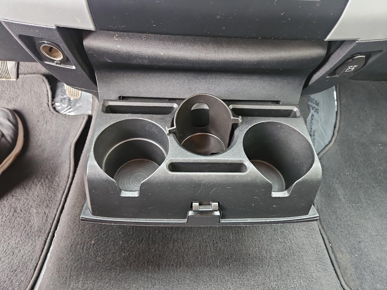 RAM 1500 4WD Reg Cab 120.5" SLT 2011