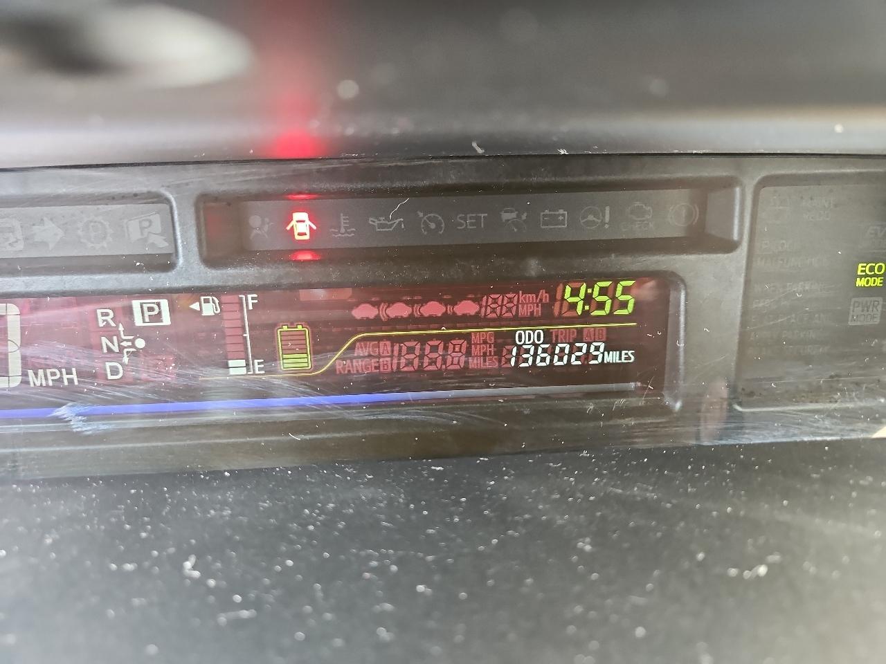 Toyota Prius V 5dr Wgn Three (Natl) 2014