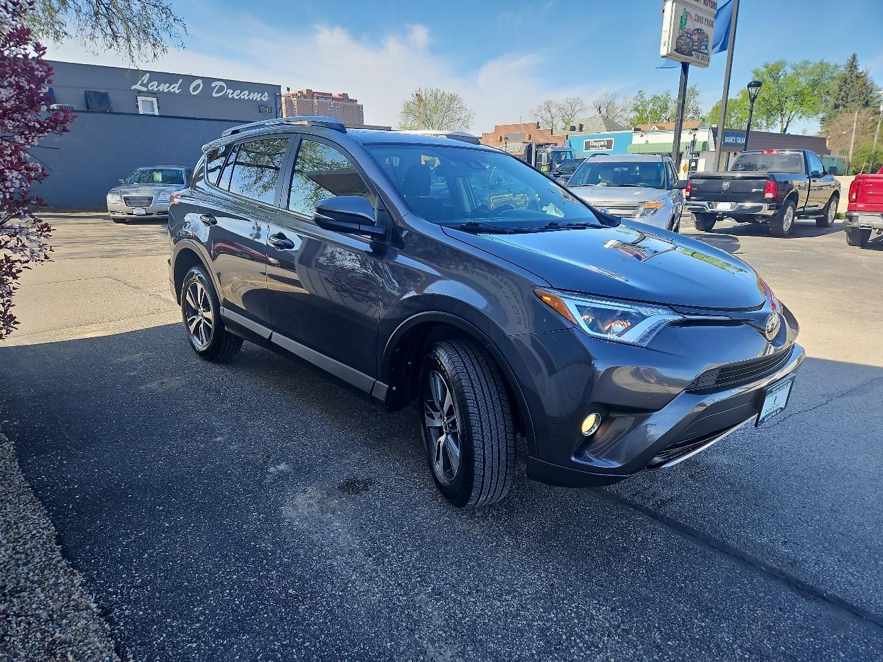Toyota RAV4 Adventure AWD (Natl) 2018