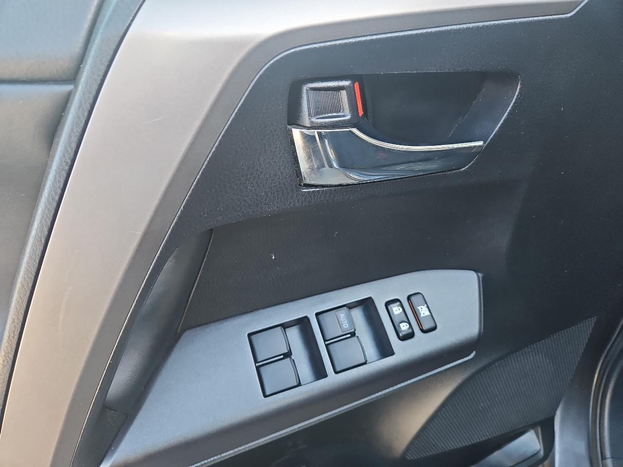 Toyota RAV4 Adventure AWD (Natl) 2018