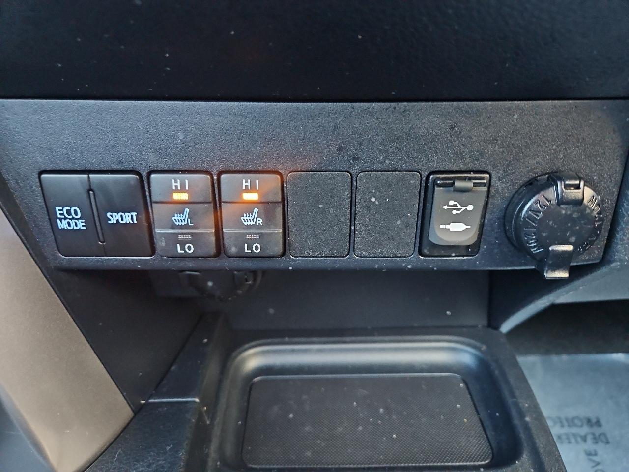 Toyota RAV4 Adventure AWD (Natl) 2018