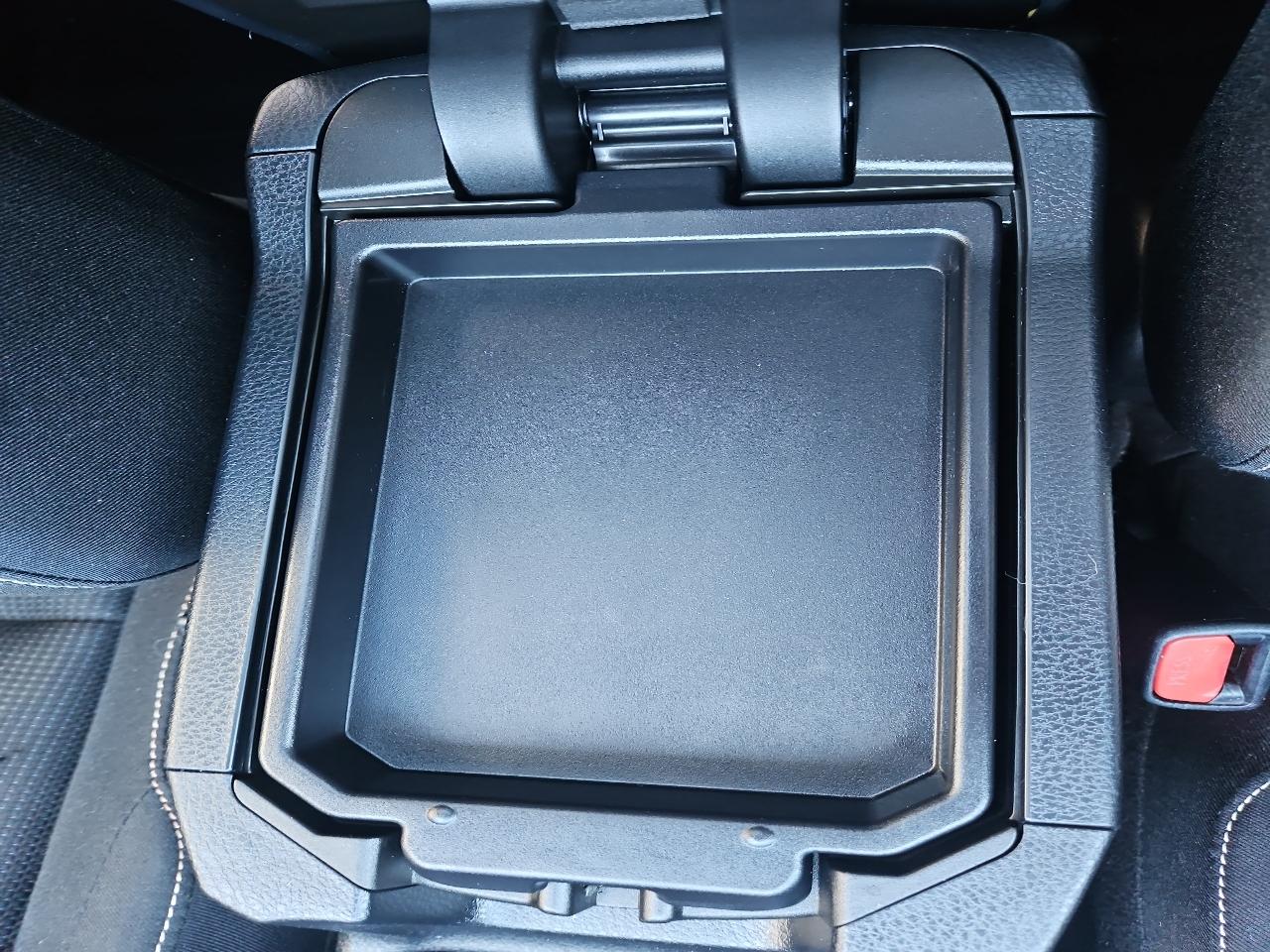 Toyota RAV4 Adventure AWD (Natl) 2018